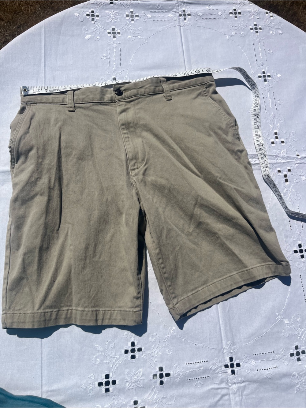 Dockers Men's Flat Front Shorts in Khaki